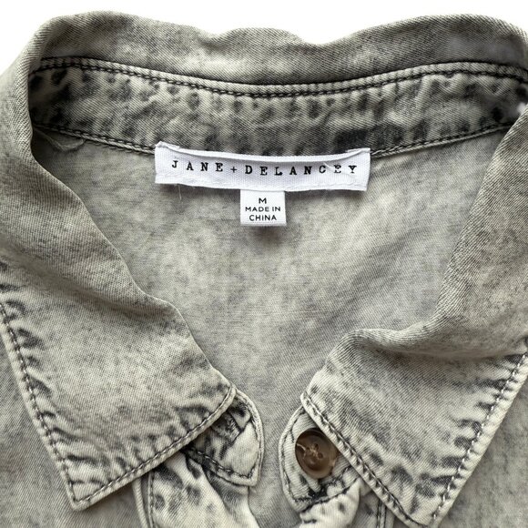 Acid Wash Denim Short Sleeve Button-Up - Picture 3 of 4